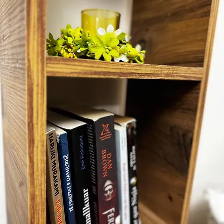 Klar Few Steps From The