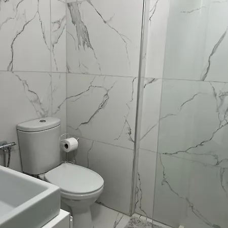 Klar Few Steps From The Apartment Durres