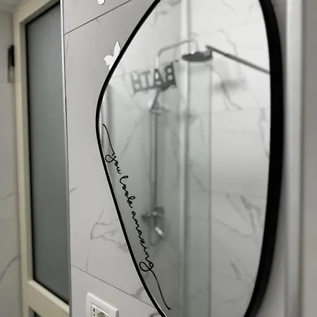 Klar Few Steps From The Apartment *