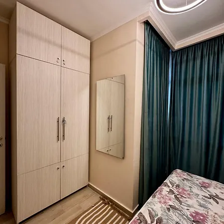 Klar Few Steps From The Apartment Durres