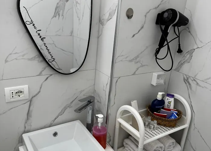 Klar Few Steps From The Durrës