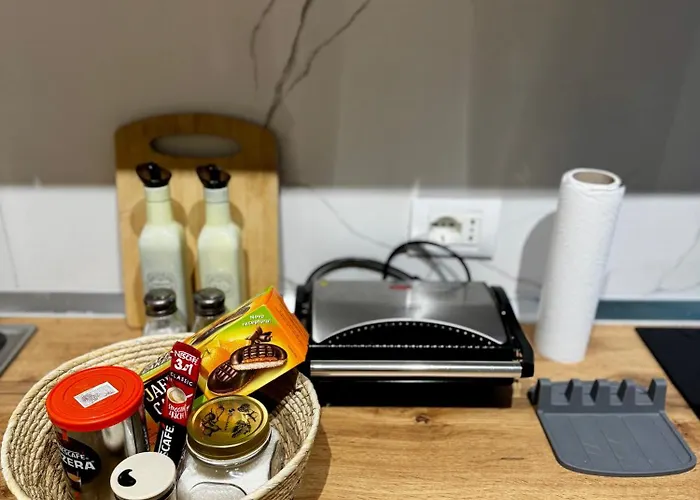 Klar Few Steps From The * Durrës